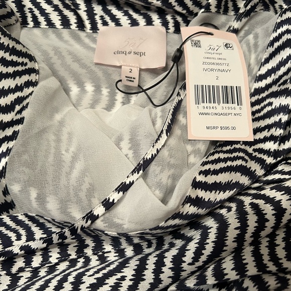 Cinq A Sept One Shoulder Asymmetric Ruffle Hem Silk Dress Size 2 Navy/Ivory NWT - Picture 11 of 12